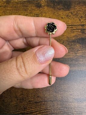 Vintage Gold-tone Stick Pin with Metal Rose
